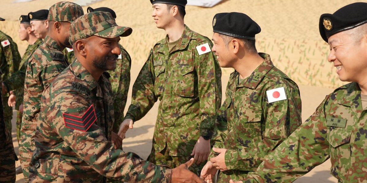 INDIAN AND JAPANESE SOLDIERS SHAKING HAND [source PIB]